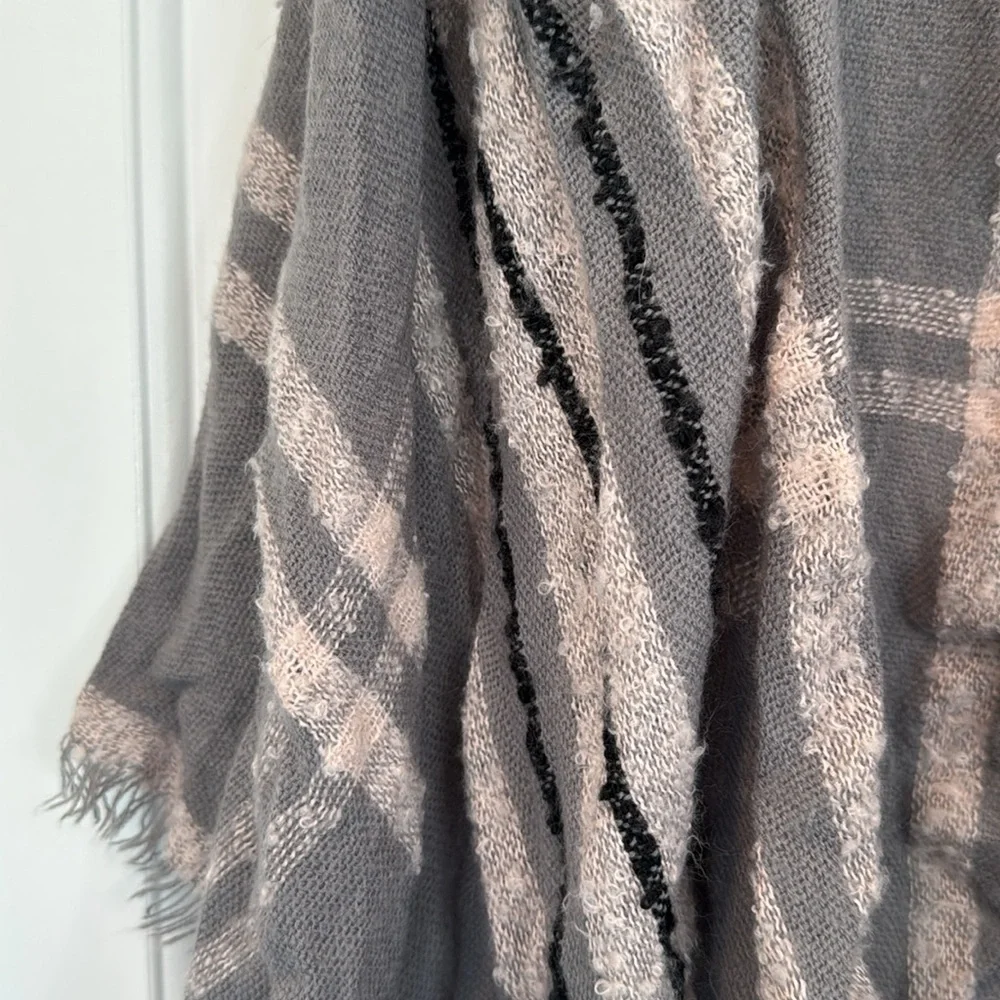 Francesca’s Gray Sleeveless Shawl Collar Cardigan  -One Size